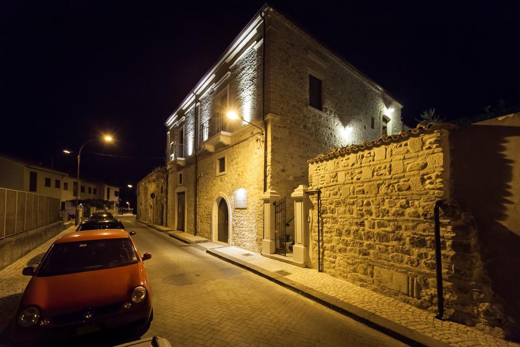 Bed and Breakfast A Casa Nostra Residenza Di Charme Candela Exterior foto